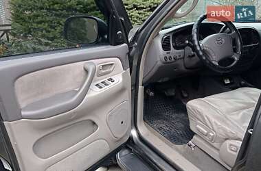 Позашляховик / Кросовер Toyota Sequoia 2004 в 
