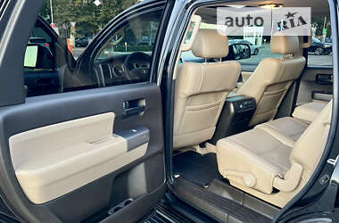 Внедорожник / Кроссовер Toyota Sequoia 2011 в Одессе