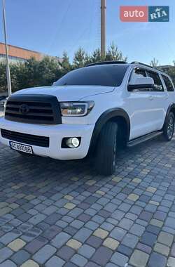 Позашляховик / Кросовер Toyota Sequoia 2013 в Луцьку