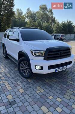 Позашляховик / Кросовер Toyota Sequoia 2013 в Луцьку