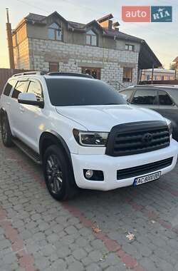 Позашляховик / Кросовер Toyota Sequoia 2013 в Луцьку