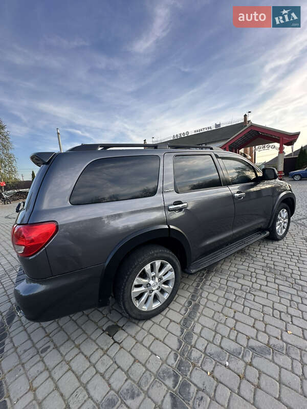 Внедорожник / Кроссовер Toyota Sequoia 2012 в Черновцах фото 4 Внедорожник / Кроссовер Toyota Sequoia 2012 в Черновцах