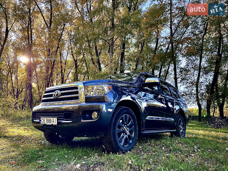 Внедорожник / Кроссовер Toyota Sequoia 2012 в Прилуках