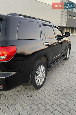 Внедорожник / Кроссовер Toyota Sequoia 2008 в 