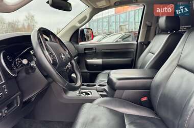 Внедорожник / Кроссовер Toyota Sequoia 2018 в 