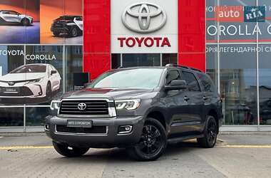 Внедорожник / Кроссовер Toyota Sequoia 2018 в Ивано-Франковске