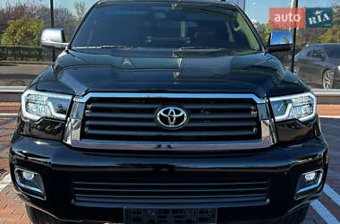 Внедорожник / Кроссовер Toyota Sequoia 2012 в Киеве