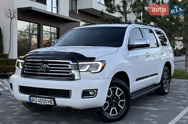 Внедорожник / Кроссовер Toyota Sequoia 2016 в Ужгороде