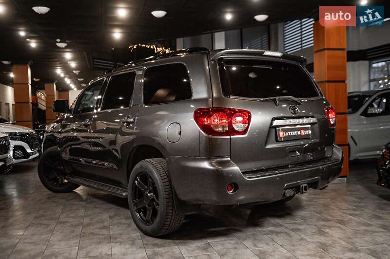 Позашляховик / Кросовер Toyota Sequoia 2018 в Одесі
