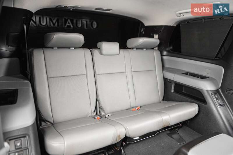 Позашляховик / Кросовер Toyota Sequoia 2018 в Одесі
