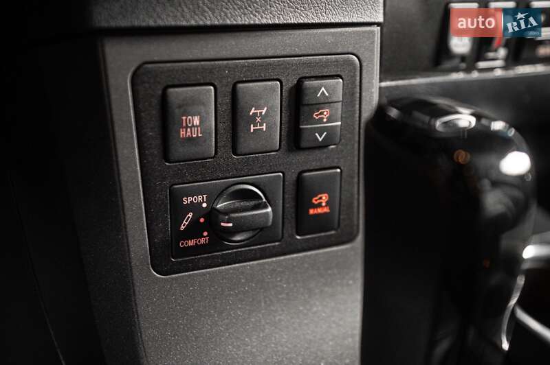 Позашляховик / Кросовер Toyota Sequoia 2018 в Одесі