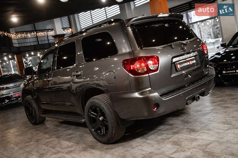 Позашляховик / Кросовер Toyota Sequoia 2018 в Одесі