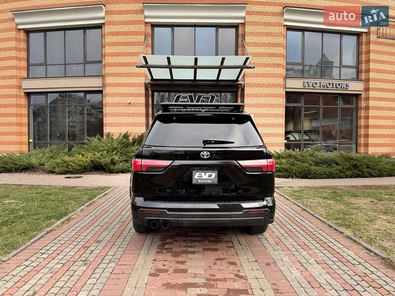 Внедорожник / Кроссовер Toyota Sequoia 2023 в Киеве