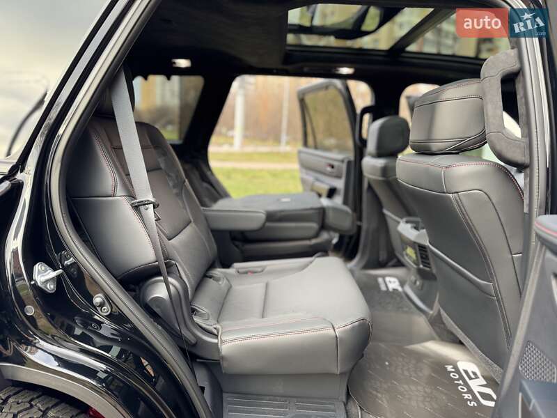 Внедорожник / Кроссовер Toyota Sequoia 2023 в Киеве