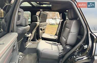 Внедорожник / Кроссовер Toyota Sequoia 2023 в 