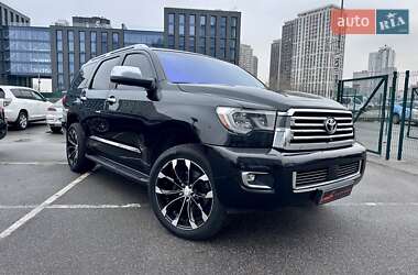 Позашляховик / Кросовер Toyota Sequoia 2012 в Києві