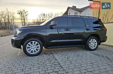 Позашляховик / Кросовер Toyota Sequoia 2010 в Львові