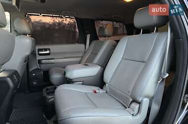 Позашляховик / Кросовер Toyota Sequoia 2010 в Львові