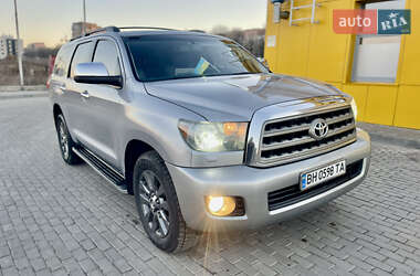 Внедорожник / Кроссовер Toyota Sequoia 2010 в Ровно