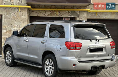 Внедорожник / Кроссовер Toyota Sequoia 2010 в Надворной