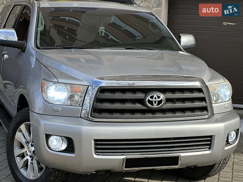 Позашляховик / Кросовер Toyota Sequoia 2009 в Надвірній