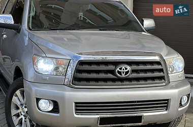 Внедорожник / Кроссовер Toyota Sequoia 2010 в Надворной