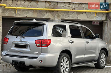 Внедорожник / Кроссовер Toyota Sequoia 2010 в Надворной