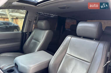 Внедорожник / Кроссовер Toyota Sequoia 2010 в Надворной