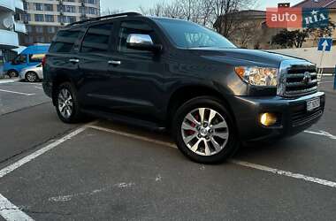 Внедорожник / Кроссовер Toyota Sequoia 2015 в 
