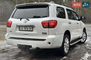 Позашляховик / Кросовер Toyota Sequoia 2015 в Києві