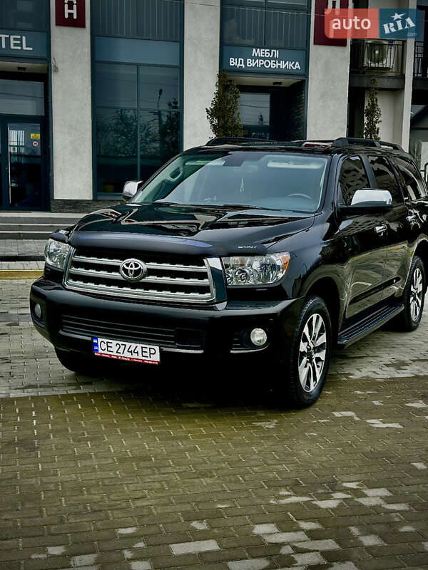 Внедорожник / Кроссовер Toyota Sequoia 2013 в Черновцах