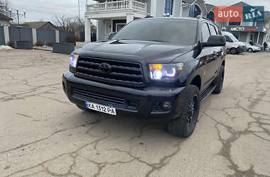 Позашляховик / Кросовер Toyota Sequoia 2012 в Києві