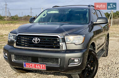 Внедорожник / Кроссовер Toyota Sequoia 2019 в 
