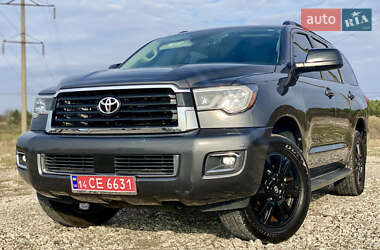 Внедорожник / Кроссовер Toyota Sequoia 2019 в 