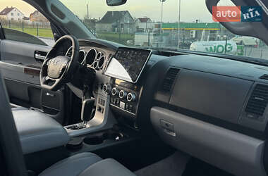 Позашляховик / Кросовер Toyota Sequoia 2008 в 