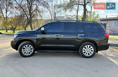 Внедорожник / Кроссовер Toyota Sequoia 2011 в 