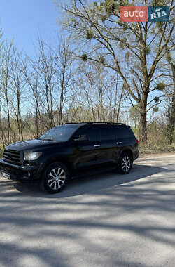 Внедорожник / Кроссовер Toyota Sequoia 2008 в 