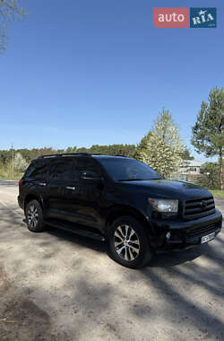 Внедорожник / Кроссовер Toyota Sequoia 2008 в 