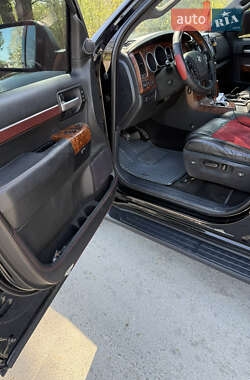 Внедорожник / Кроссовер Toyota Sequoia 2008 в 