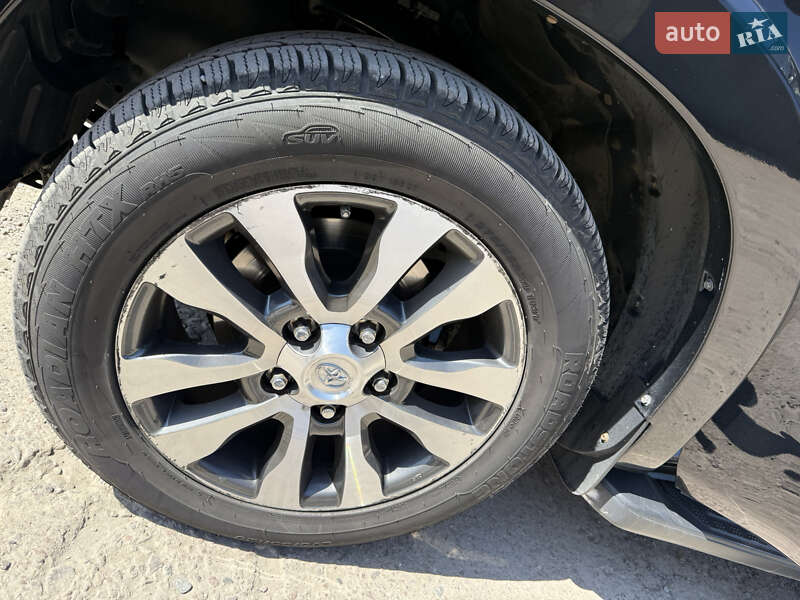 Внедорожник / Кроссовер Toyota Sequoia 2008 в Луцке