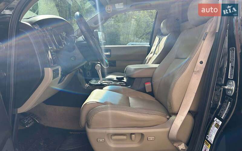 Внедорожник / Кроссовер Toyota Sequoia 2008 в Черновцах