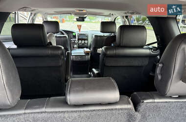 Внедорожник / Кроссовер Toyota Sequoia 2017 в 