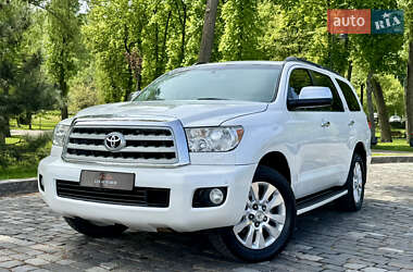 Позашляховик / Кросовер Toyota Sequoia 2011 в 