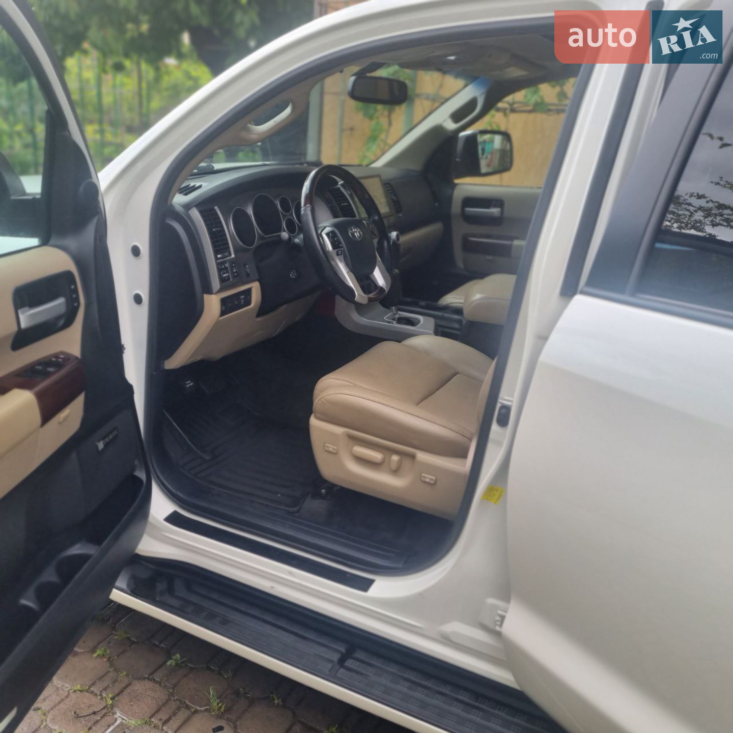 2014 Toyota Sequoia - мініатюра 7