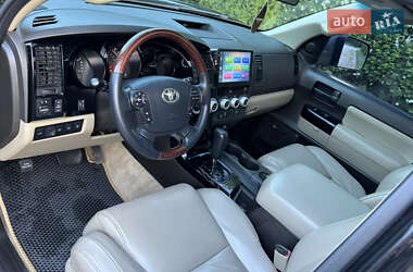 Позашляховик / Кросовер Toyota Sequoia 2008 в 
