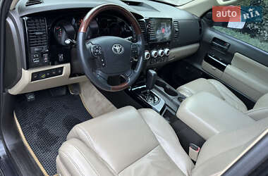 Позашляховик / Кросовер Toyota Sequoia 2008 в 