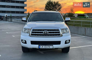 Позашляховик / Кросовер Toyota Sequoia 2010 в Києві