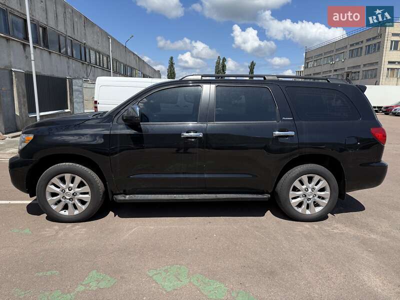 Позашляховик / Кросовер Toyota Sequoia 2010 в 