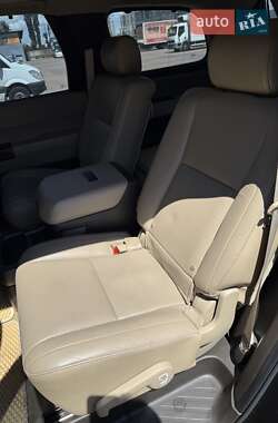 Позашляховик / Кросовер Toyota Sequoia 2010 в 