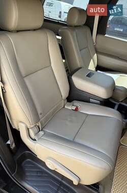 Позашляховик / Кросовер Toyota Sequoia 2010 в 